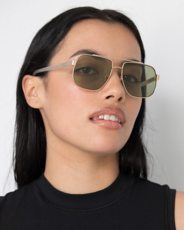 Amelia / Gold Jelly & Green Lens - Shade Files
